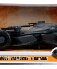 99232_1.24_2017_Justice_League_Batmobile_w_Batman_in_Packaging_burned